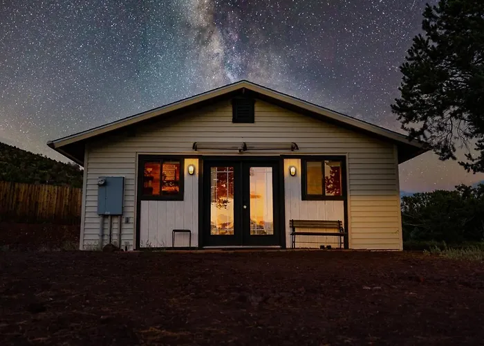 Cozy Cub Cabin, Wilderness Retreat Az Near Grand Canyon, Fire Pit Lodge