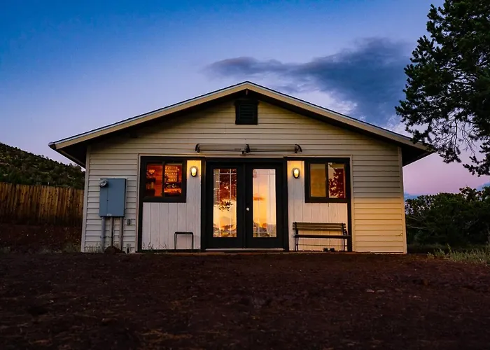 Cozy Cub Cabin, Wilderness Retreat Az Near Grand Canyon, Fire Pit Lodge Williams