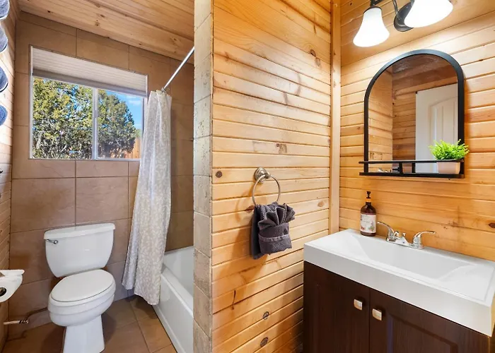 Cozy Cub Cabin, Wilderness Retreat Az Near Grand Canyon, Fire Pit Lodge Williams