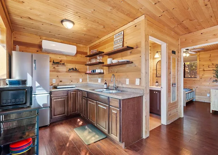 Cozy Cub Cabin, Wilderness Retreat Az Near Grand Canyon, Fire Pit Lodge Williams