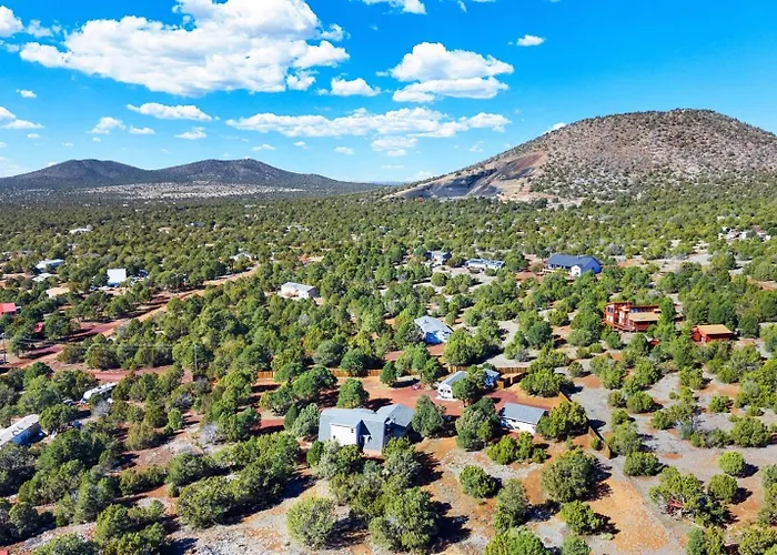 Cozy Cub Cabin, Wilderness Retreat Az Near Grand Canyon, Fire Pit Lodge Williams